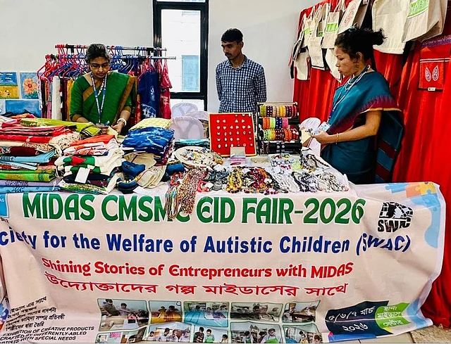 এবারের মেলায় নতুন সংযোজন হিসেবে বিশেষ চাহিদা সম্পন্ন শিশুদের তৈরি সৃজনশীল পণ্য
