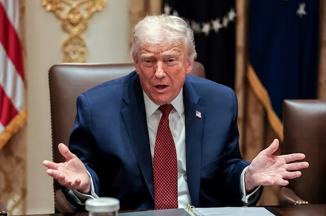 ইরানে আজ কঠোর আঘাত হানা হবে: ডোনাল্ড ট্রাম্প