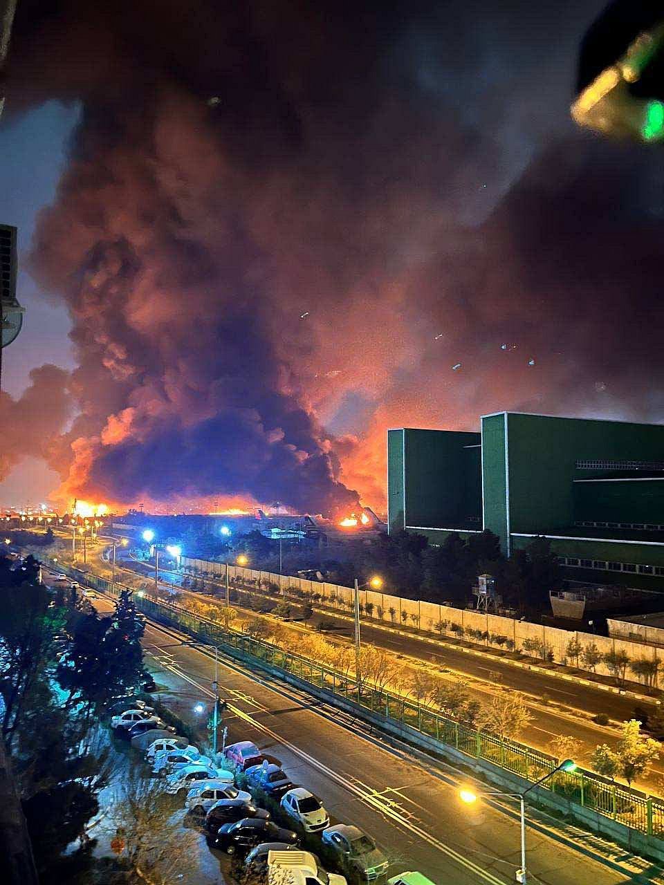 ইরানের ব্যালিস্টিক ক্ষেপণাস্ত্র হামলা: বাংকারে লাখ লাখ ইসরায়েলি