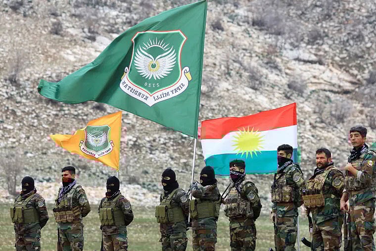 ইরানে স্থল অভিযান চালানোর ‘প্রবল’ সম্ভাবনা রয়েছে: ইরানি কুর্দি