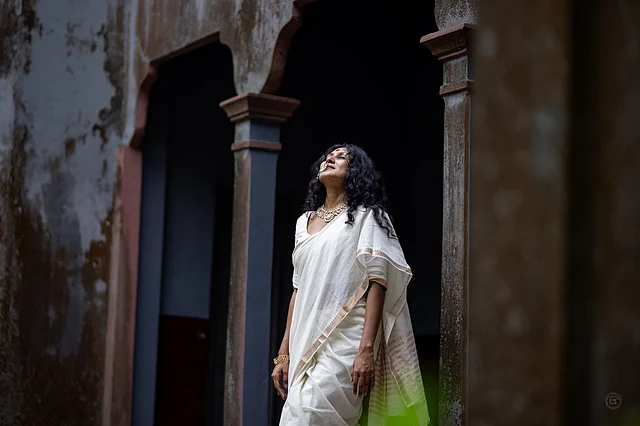 সাদা রং আন্দোলনের ভেতরে ঐক্য ও পবিত্রতার প্রতীক