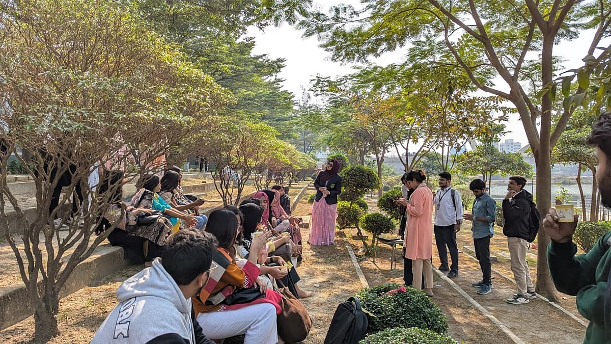 একজন জেন-জি শিক্ষক বলছি