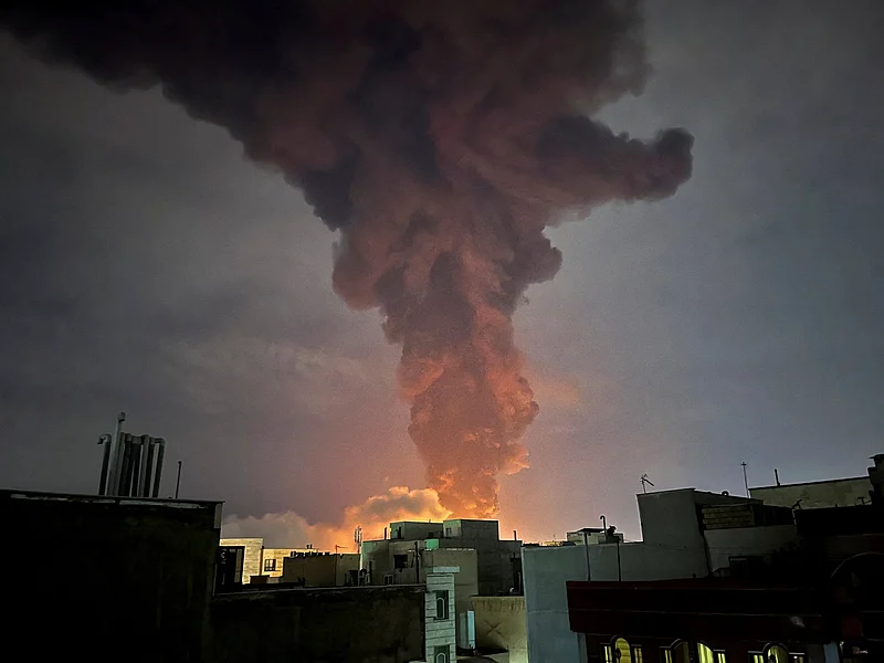 অন্তত ৬ মাস ‘তীব্র যুদ্ধ’ চালিয়ে যাওয়ার সক্ষমতা আছে ইরানের: আইআরজিসি