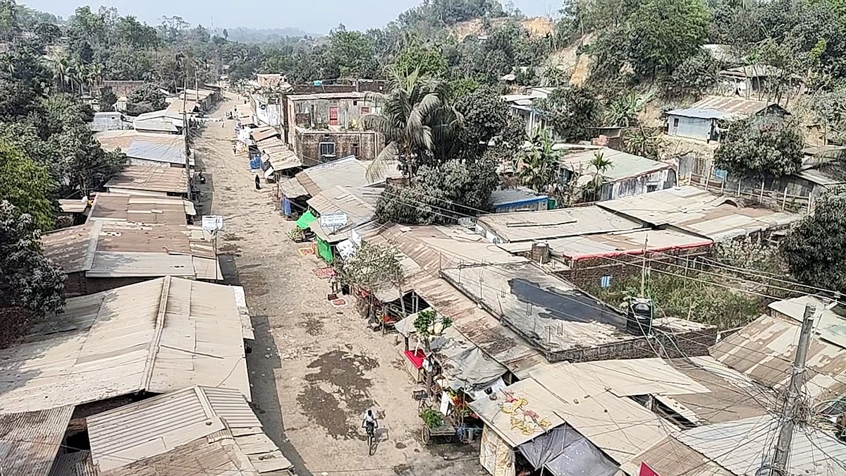 যৌথ অভিযানের পর থমথমে অবস্থা জঙ্গল সলিমপুরে, এলাকাজুড়ে গ্রেপ্তার আতঙ্ক
