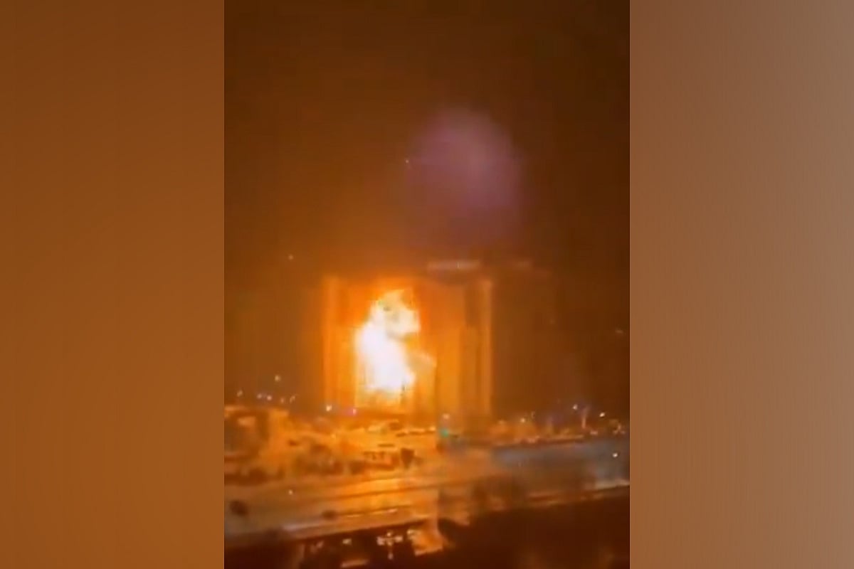 বাহরাইনে মার্কিন সেনাদের অবস্থান করা হোটেলে ইরানের হামলা