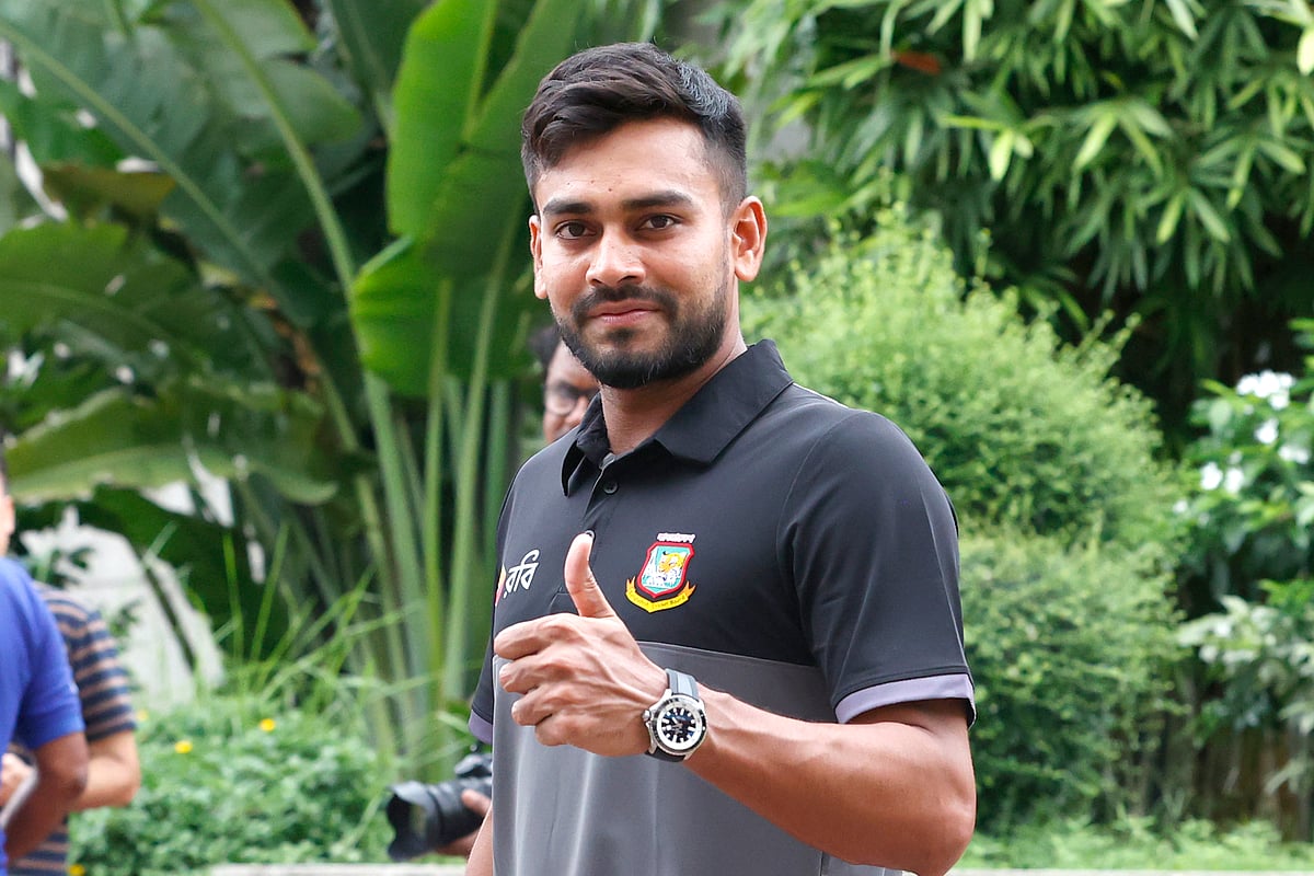 এখন থেকে ৭ নম্বরে ব্যাটিং করবেন মিরাজ