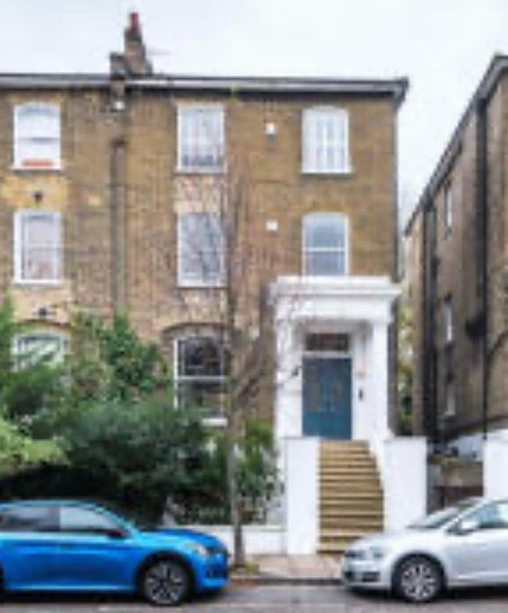 লন্ডনে স্মৃতির ‘বাংলাদেশ হাউস’ রাখা যায়নি, কালচালার সেন্টারও আর হয়নি