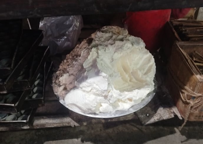 রাজবাড়ীতে বেকারিপণ্যে ব্যবহার করা হচ্ছিল পচা ডিম, বসানো হচ্ছিল অগ্রিম তারিখ