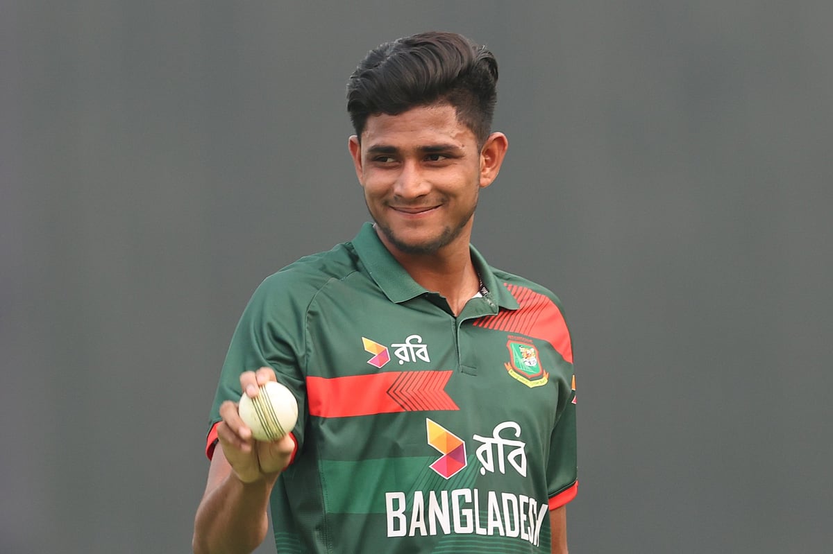 টি–টুয়েন্টি মেজাজে খেলছেন তানজিদ, ফিফটি করলেন ৩২ বলে