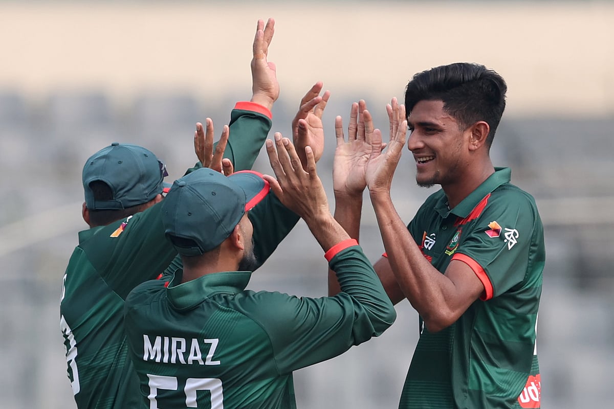 মোস্তাফিজের রেকর্ড এখন নাহিদ রানার, পাকিস্তানের লজ্জার রেকর্ড