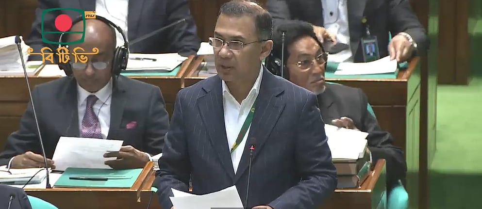 সভাপতিত্ব করার জন্য খন্দকার মোশাররফের নাম প্রস্তাব করলেন প্রধানমন্ত্রী