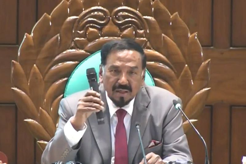 প্রথম অধিবেশনে মাইকে গোলযোগ, স্পিকার বললেন সংসদ অভ্যস্ত নয়