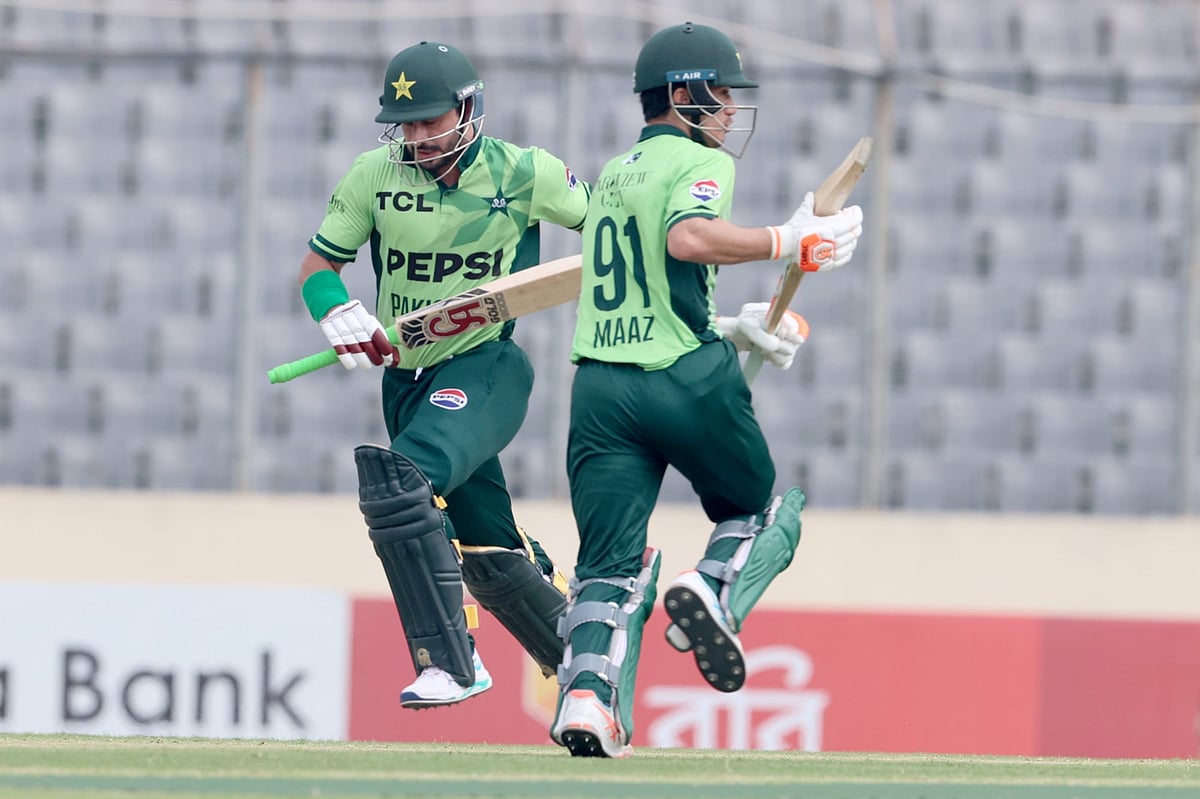 চোখ ধাঁধানো ব্যাটিংয়ে সাদাকাতের ফিফটি