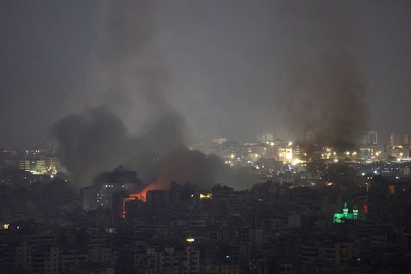ইরানের সতর্কবার্তা, মধ্যপ্রাচ্যে বন্ধ হচ্ছে ব্যাংকসহ বহুজাতিক কোম্পানির কার্যালয়