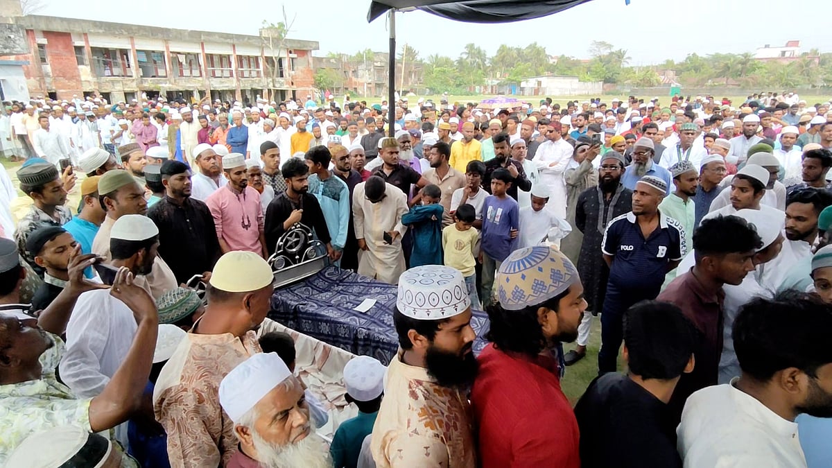 বাগেরহাটে শোকের ছায়া, বর-কনেসহ ১৪ জনের জানাজা আজ