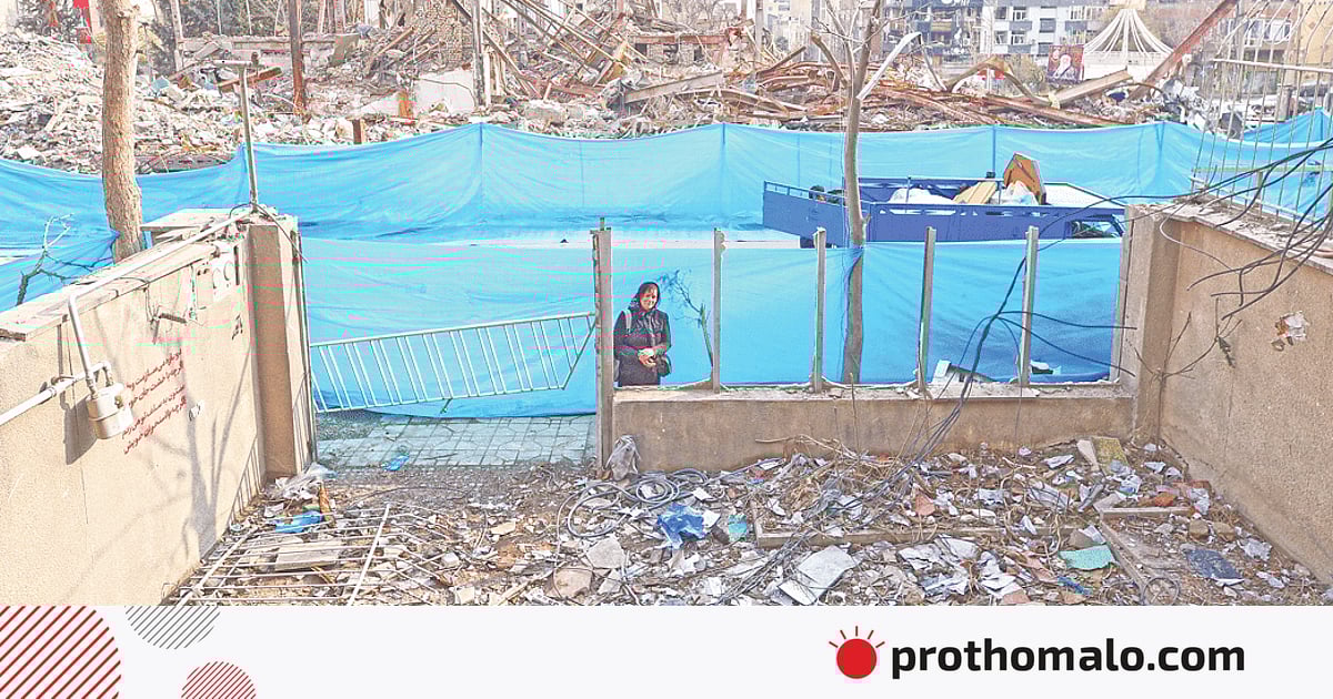 ইরানের অর্থনীতির মেরুদণ্ড
খারগ দ্বীপে মার্কিন হামলা ইরানের অর্থনীতির মেরুদণ্ড
খারগ দ্বীপে মার্কিন হামলা