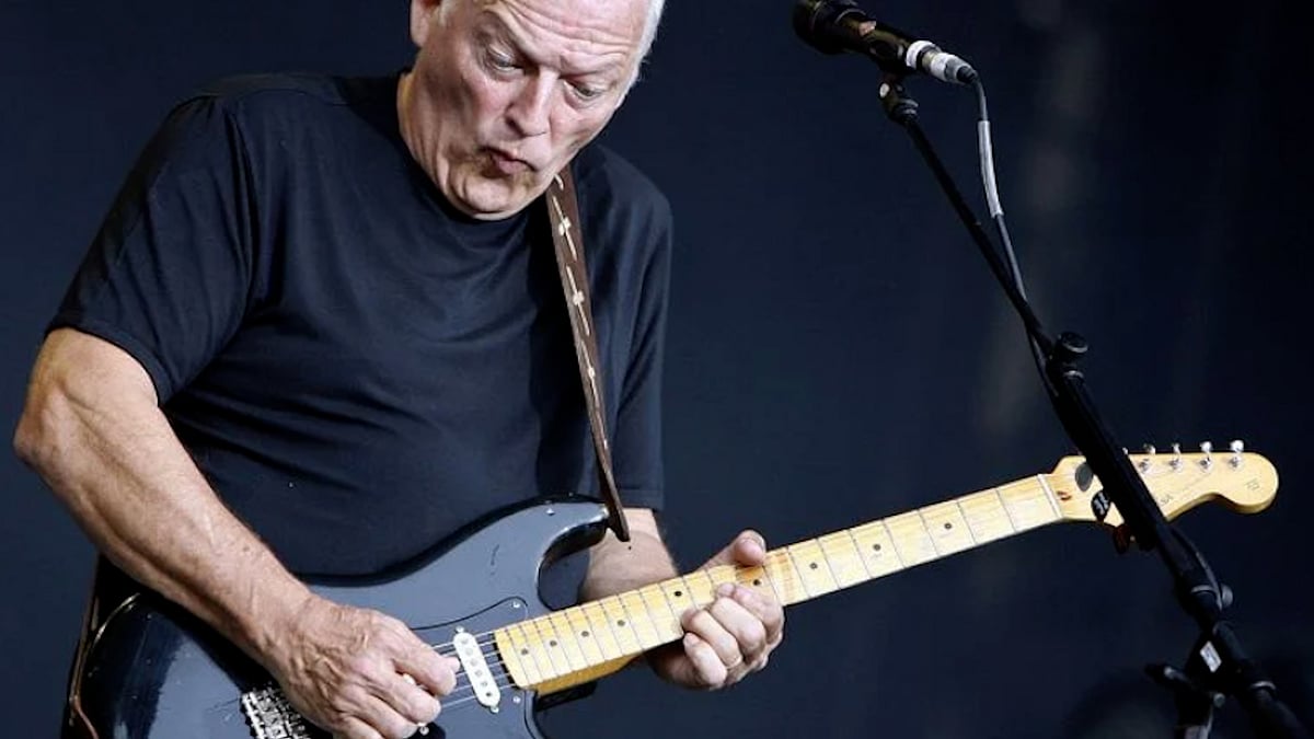 পিঙ্ক ফ্লয়েডের ‘ব্ল্যাক স্ট্র্যাট’ গিটার বিক্রির নতুন রেকর্ড