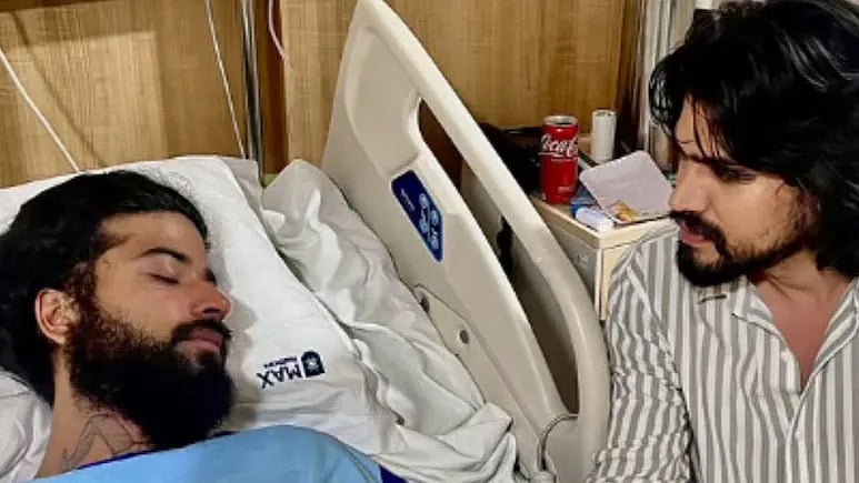 বিগ বস তারকার লাইভে এসে আত্মহত্যার চেষ্টা, অবস্থার অবনতি