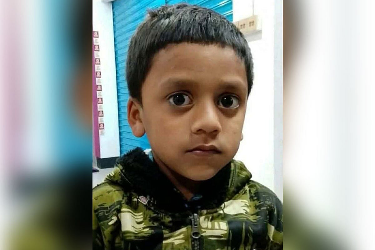 রায়পুরায় নিখোঁজের পরদিন প্রতিবেশীর নির্মাণাধীন বাড়ির ছাদ থেকে শিশুর লাশ উদ্ধার