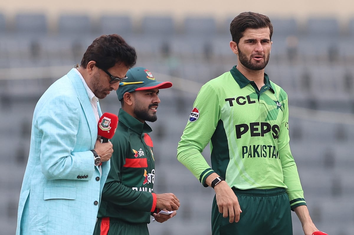 সিরিজ নির্ধারণী ম্যাচে টসে হেরে ব্যাটিংয়ে বাংলাদেশ