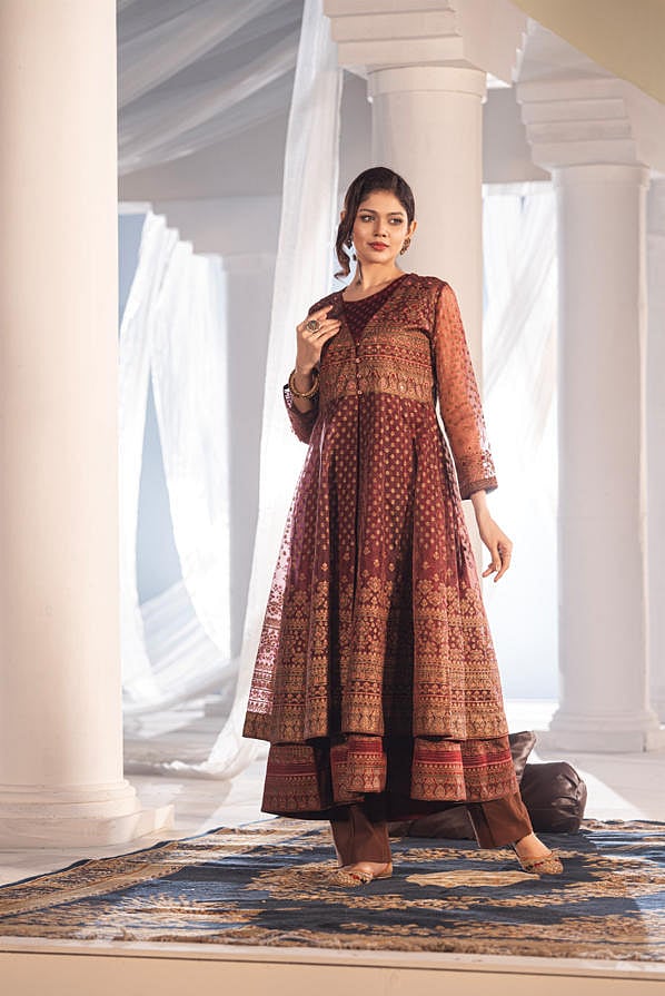 উৎসবের আনন্দ আর শিল্পের যুগলবন্দীতে লা রিভের ঈদ কালেকশন