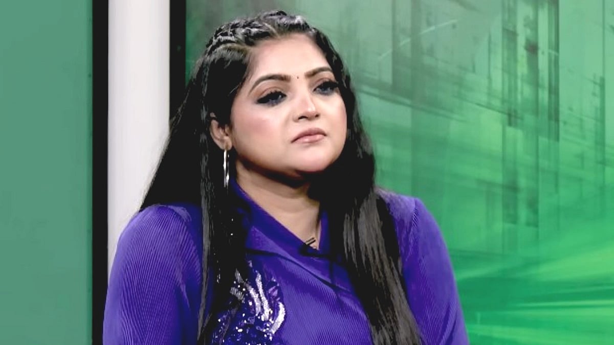 এখন তোমার সব হয়েছে পর হয়েছি আমি, হায়রে দুনিয়া, সালমার আবেগঘন বার্তা