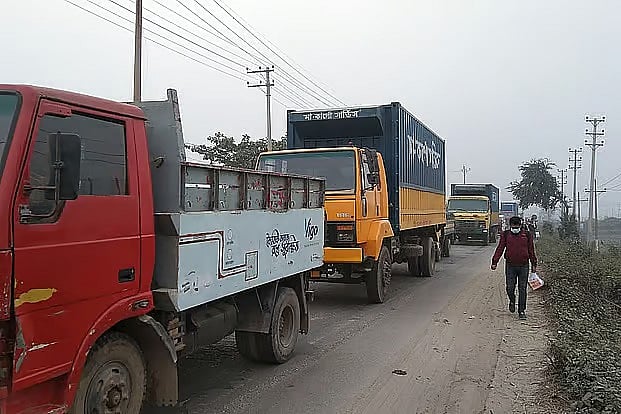 ঈদের আগে ও পরের তিন দিন মহাসড়কে ট্রাক-লরি চলাচলে নিষেধাজ্ঞা
