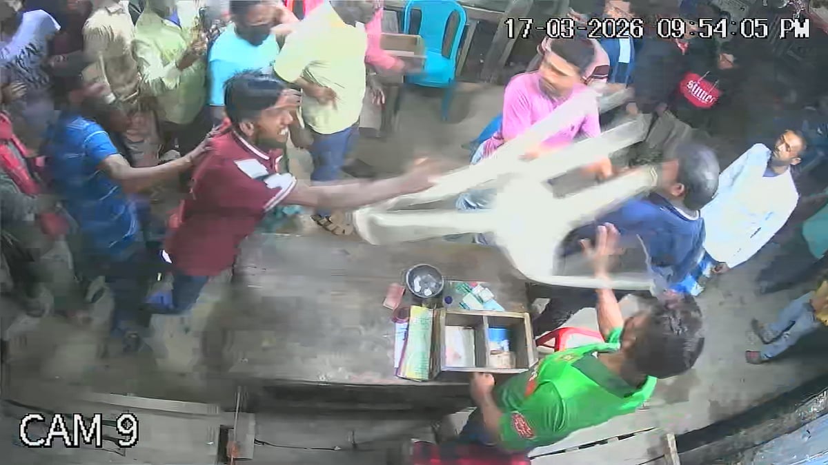 পটুয়াখালীতে খেয়াঘাট দখল, টোল আদায়কারীদের মারধর