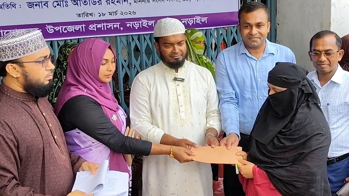 চিংড়ি বা হাঁস খাইয়ে নয়, যোগ্যতার ভিত্তিতে মানুষ সহায়তা পাবে: এমপি বাচ্চু