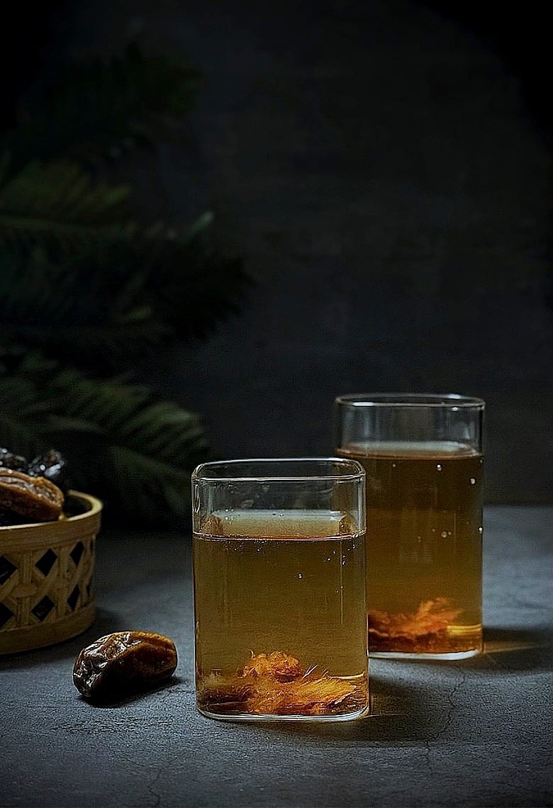 ১৪০০ বছরেরও বেশি সময় ধরে ১০টি অনন্য উপকারিতা দিয়ে আসছে খেজুর দিয়ে বিশেষ কায়দায় তৈরি এই পানীয়