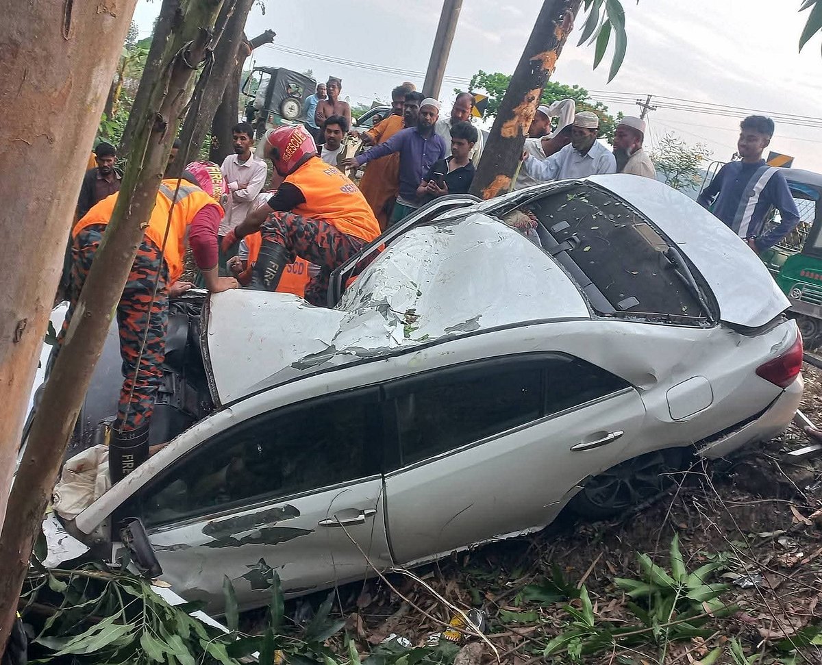 ঈদের দিনে সড়ক দুর্ঘটনায় ছয় জেলায় ৮ জন নিহত, আহত ২৪