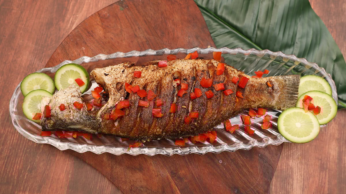 ক্রিস্পি হোল ফিশ উইথ রেড কারি সস রাঁধতে যেসব মসলা লাগবে