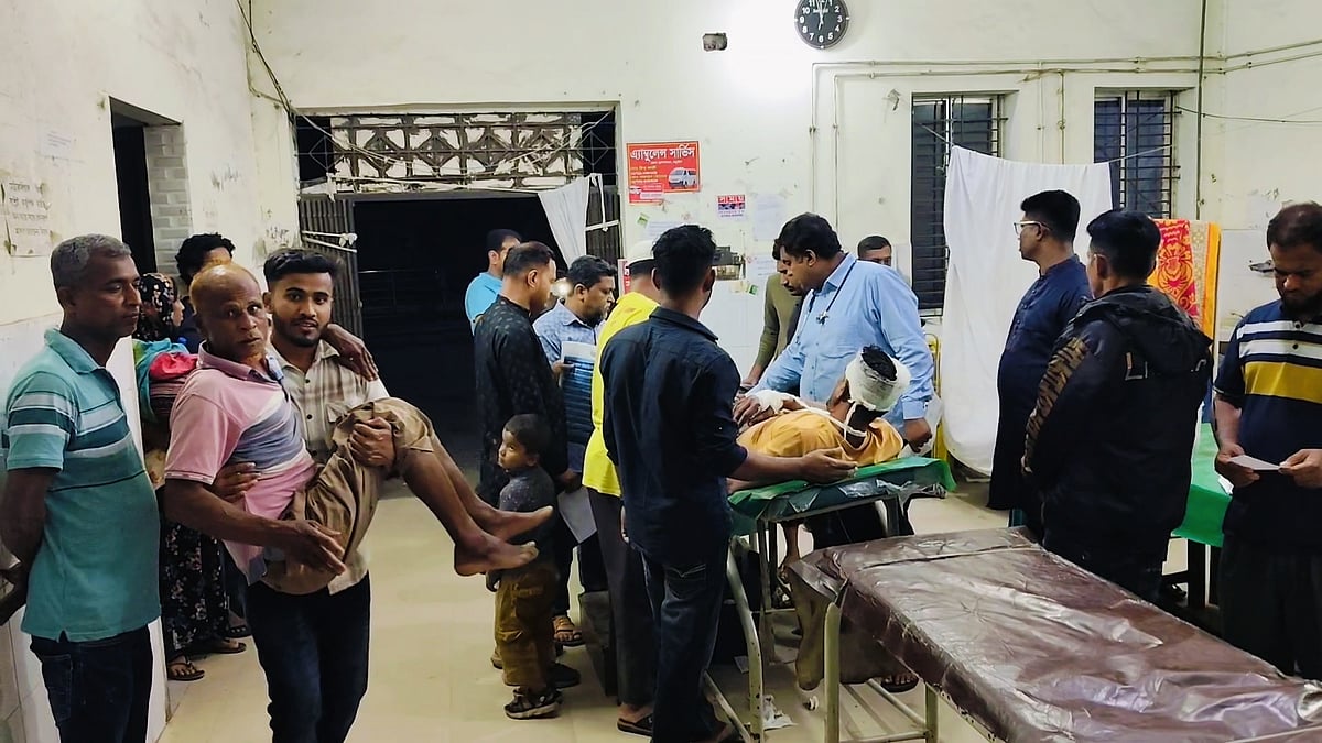 নড়াইলে ঈদের দিনের মাংস ভাগাভাগি নিয়ে সংঘর্ষ–ছররা গুলি, আহত ২৫