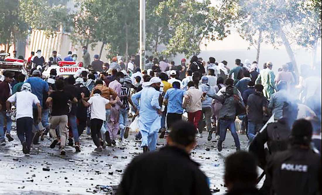 ইরান যুদ্ধে পাকিস্তান কেন উভয়সংকটে