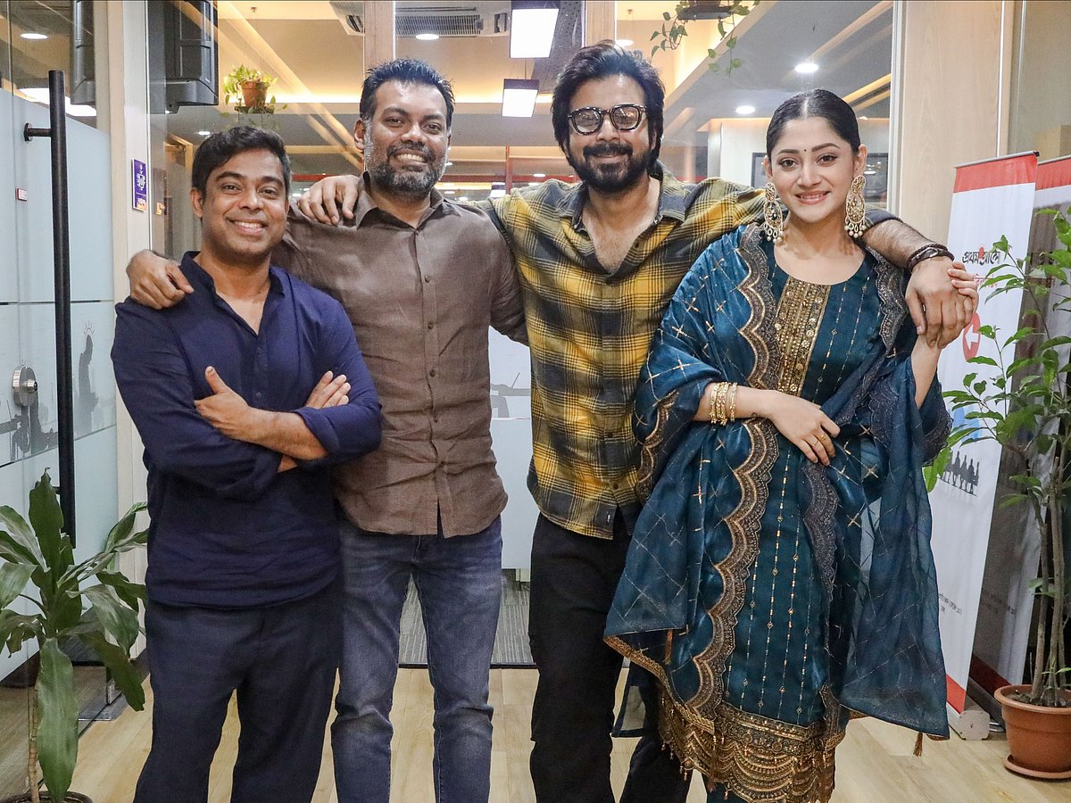 ‘ মৃত্যুকে জয় করা সেই সময়ের আবেগটা বোঝার চেষ্টা করেছি’