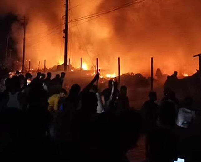 সুবর্ণচরে গভীর রাতে আগুনে পুড়ল ২৪ দোকান