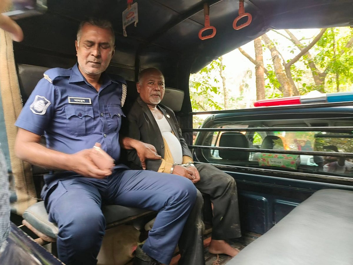 ফরিদপুরে পৈতৃক জমির বিরোধে গুলিতে ছোট ভাই নিহত, অস্ত্রসহ কৃষক লীগ নেতা আটক