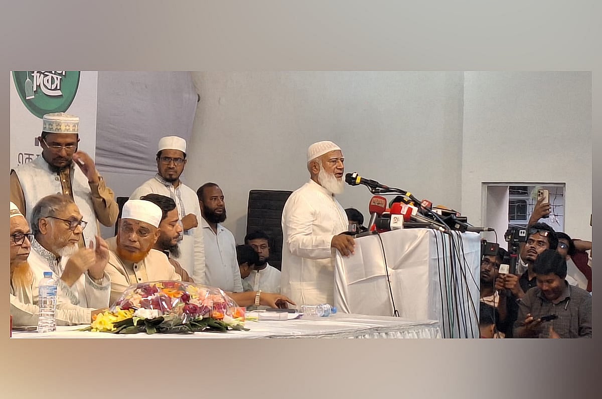 কূটনীতিককে জড়িয়ে ধরার ব্যাখ্যা জামায়াত আমিরের