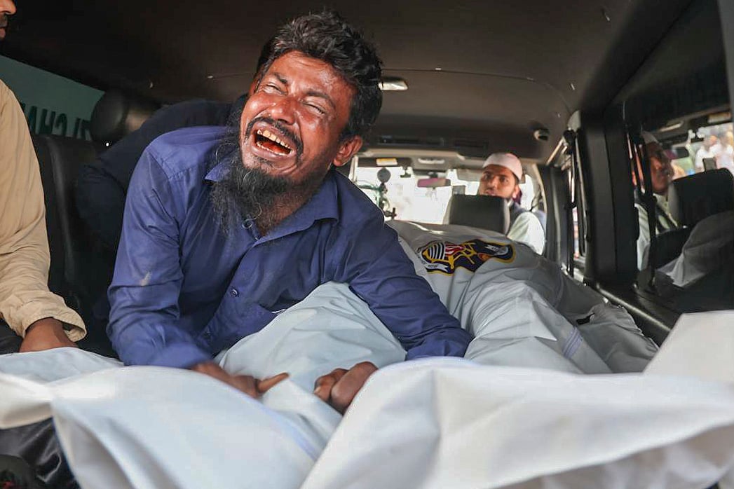 পদ্মার তীরে অপেক্ষা, আহাজারি