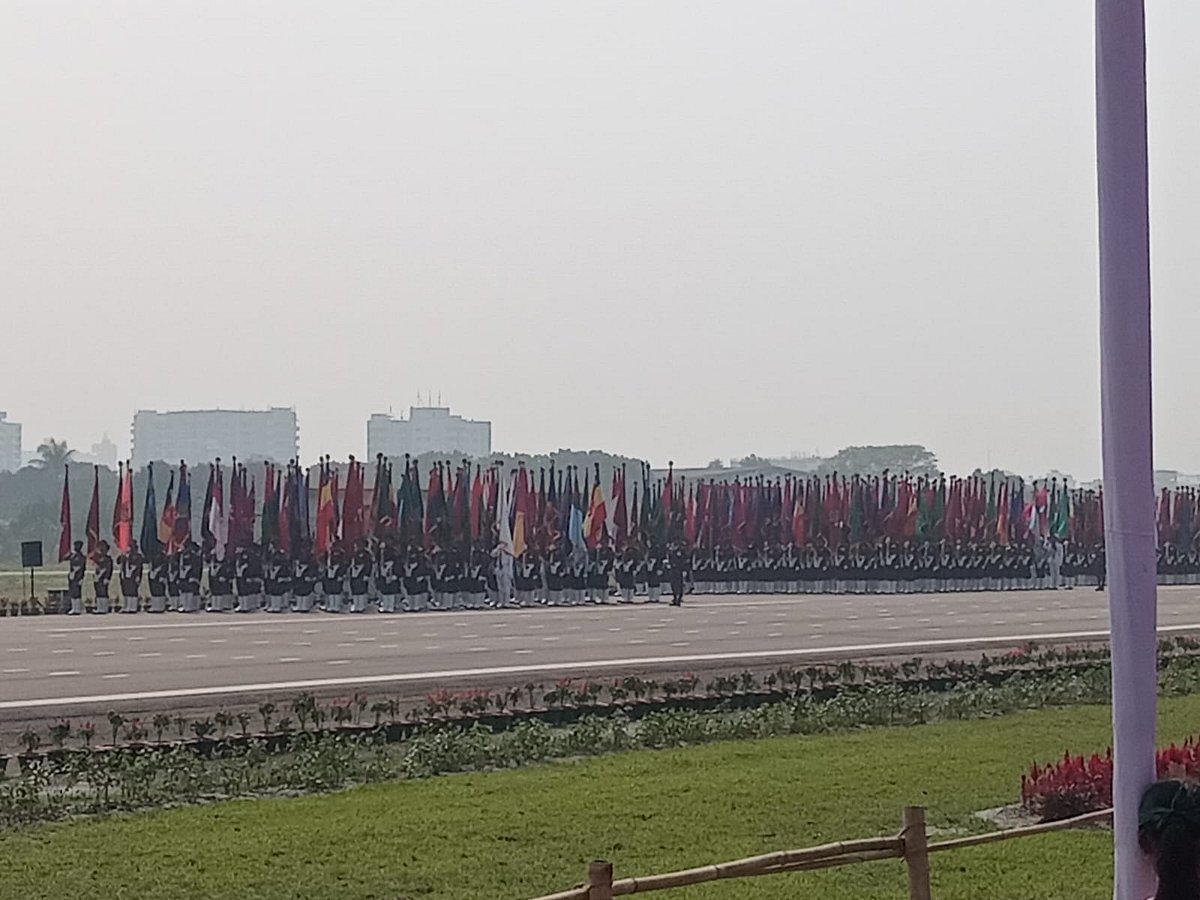 জাতীয় প্যারেড স্কয়ারের অনুষ্ঠানে রাষ্ট্রপতি ও প্রধানমন্ত্রী