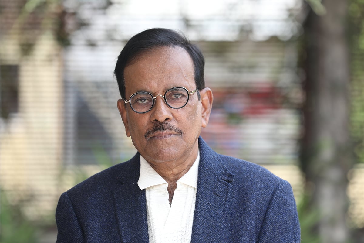 ‘যাচাই না করে শেয়ার করা অপরাধ’—ভুয়া কার্ডে ক্ষুব্ধ হানিফ সংকেত