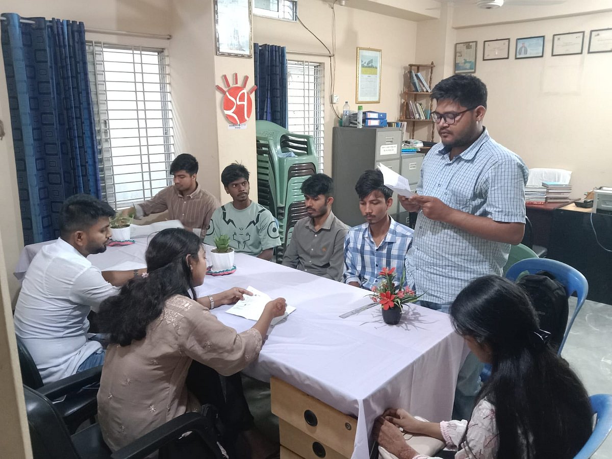 দিনাজপুর বন্ধুসভার পাঠচক্রে মুক্তিযুদ্ধের ইতিহাস ছড়িয়ে দেওয়ার প্রত্যয়
