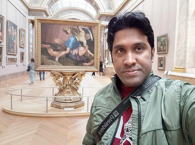 লুভরে লেখক