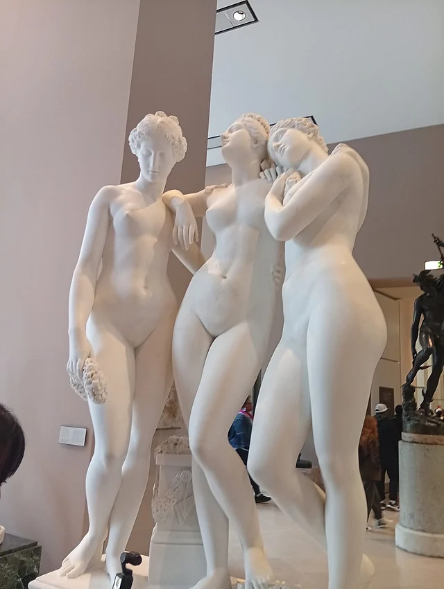 লভুরে প্রদর্শ ভাষ্কর্য