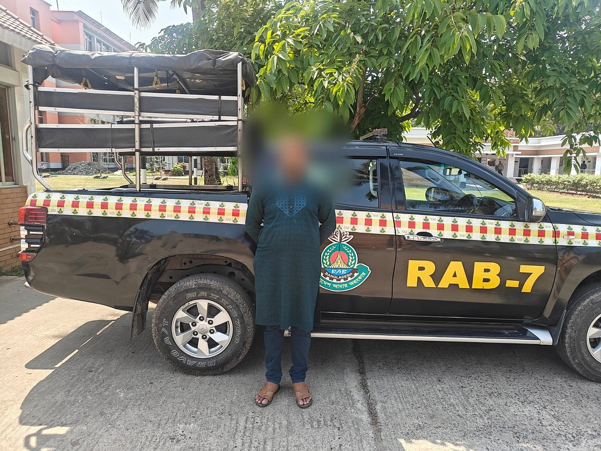 ‘চাঁদা না পেয়ে’ ব্যবসায়ীর বাসায় গুলির ঘটনায় একজন গ্রেপ্তার