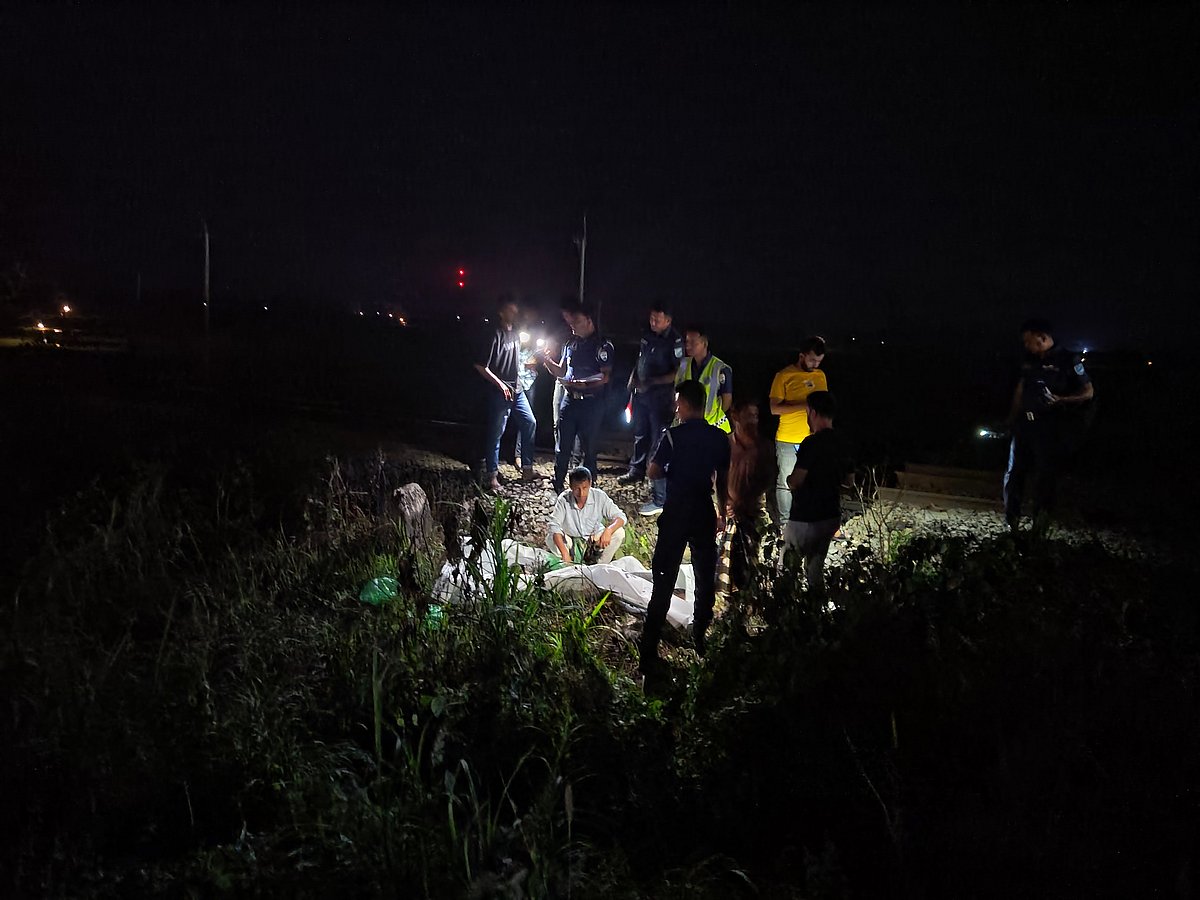 চোখের নিমেষে ছিন্নভিন্ন হয়ে গেল কয়েকটি জীবন