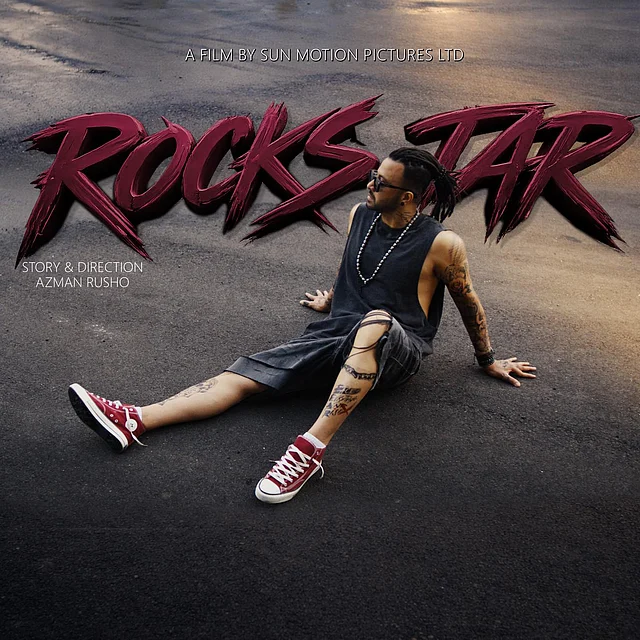 সদ্য রিভিল হোয়া পোস্টারে রকস্টার লুকে শাকিব খান 