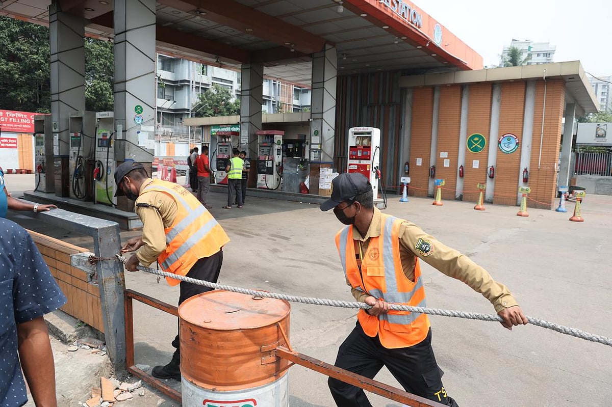 জ্বালানি তেলের মজুত ঠেকাতে ৯ জেলায় বিজিবি মোতায়েন