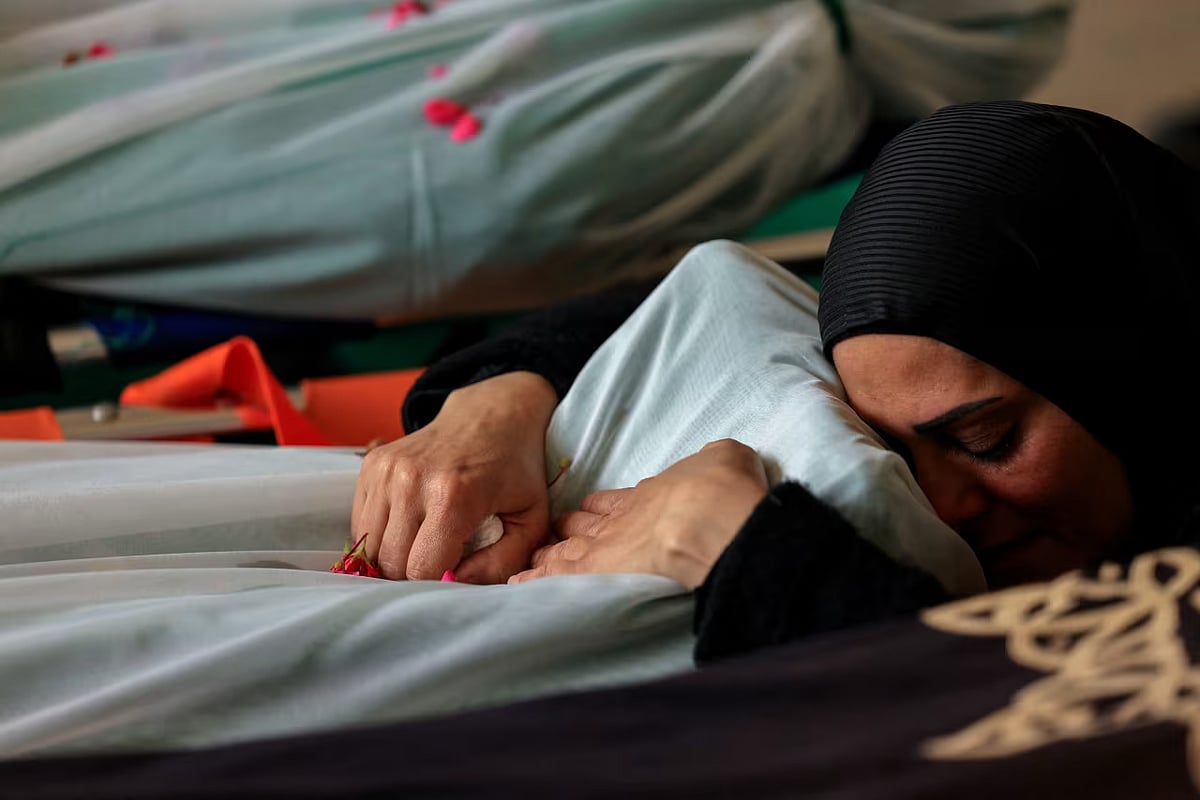 ইরান যুদ্ধের এক মাস, কোথায় কত নিহত