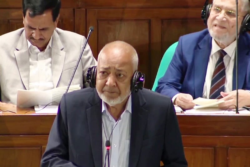 ‘বিনা খরচে’ ১৮০০ আসামির জামিন, ডেপুটি স্পিকারকে ধন্যবাদ এমপির